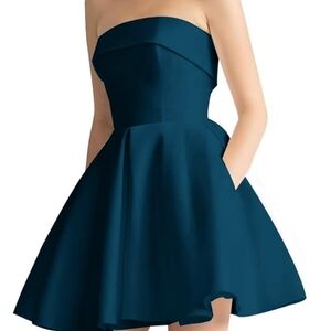 Strapless short party dress